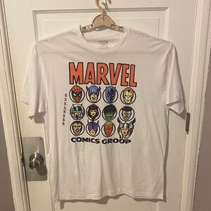 Marvel Comics Group Shirt (BIN AA)